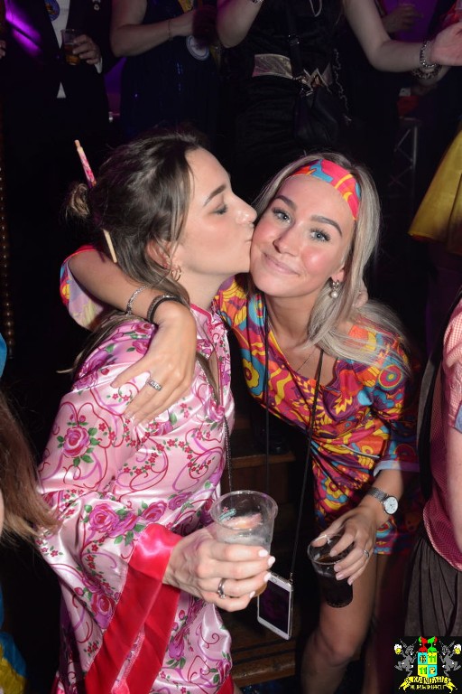 ../Images/Carnavals vrijdagavond in VdG 239.jpg